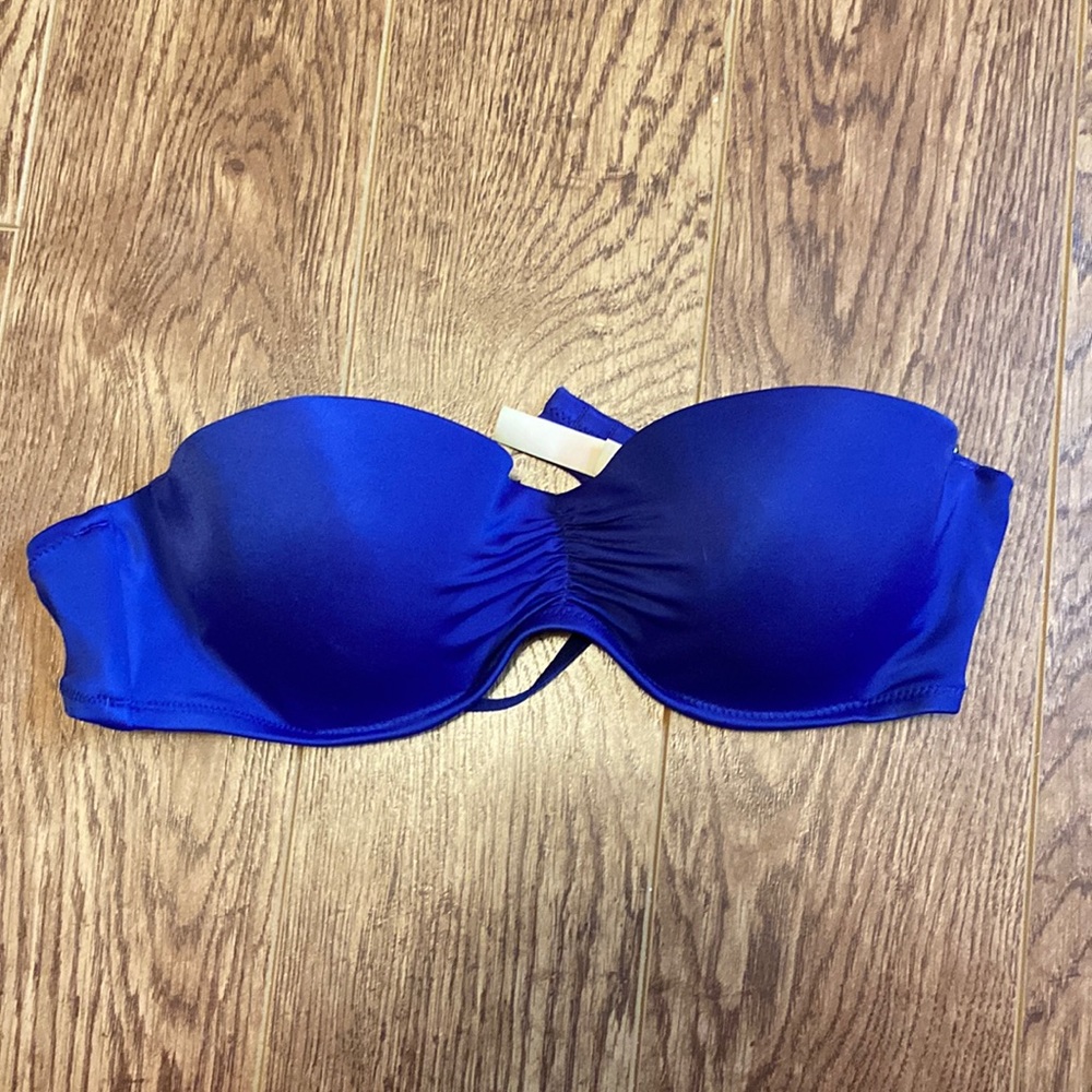 Victoria’s Secret bikini top